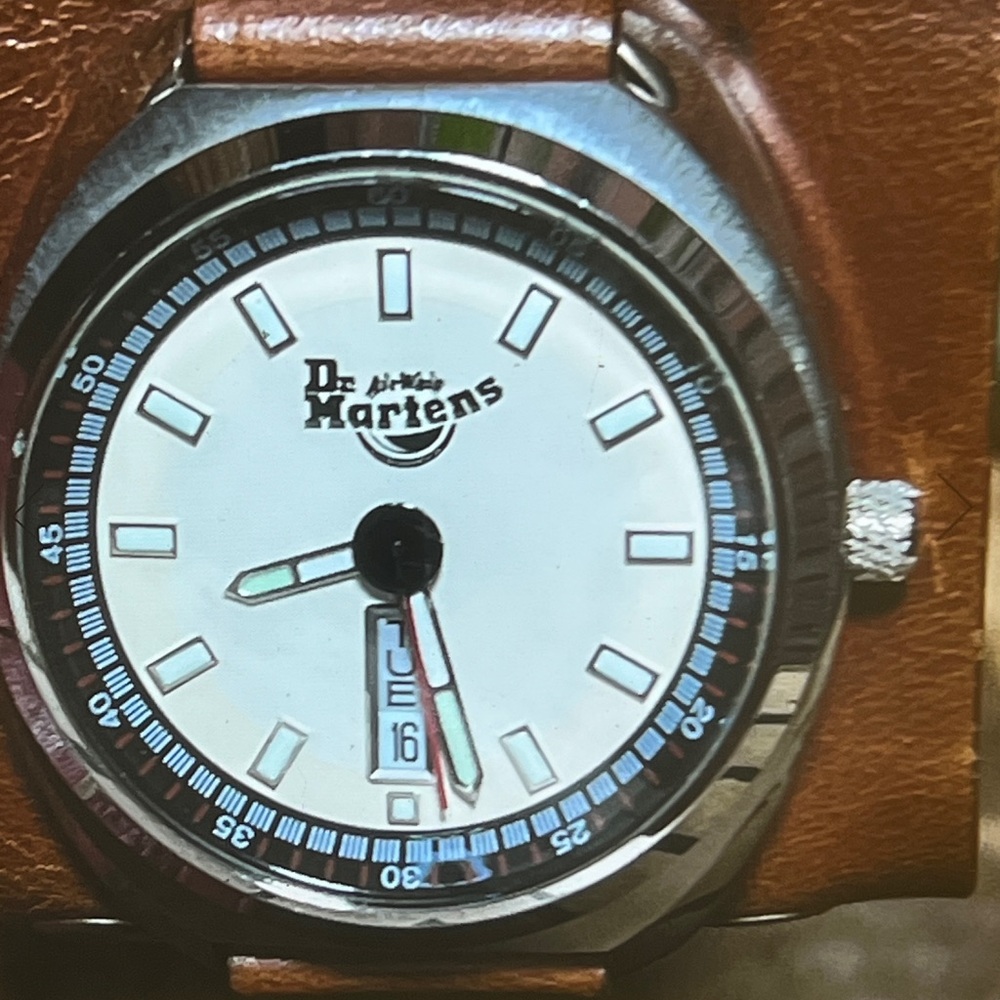 ⌚️ Dr. Martens Vintage Leather Cuff Watch – Timekeeper, Built Like Their Boots - Picture 2 of 6